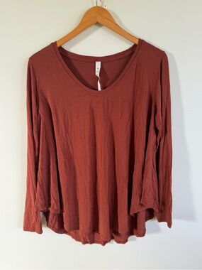 lululemon athletica Long Sleeve Scoop Neck Top - Rusty Brown size 6
